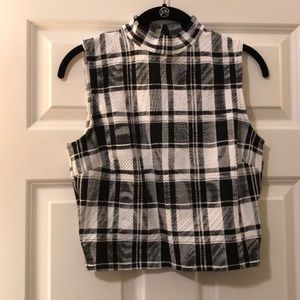 NWT Bebe crop top black/white plaid size M